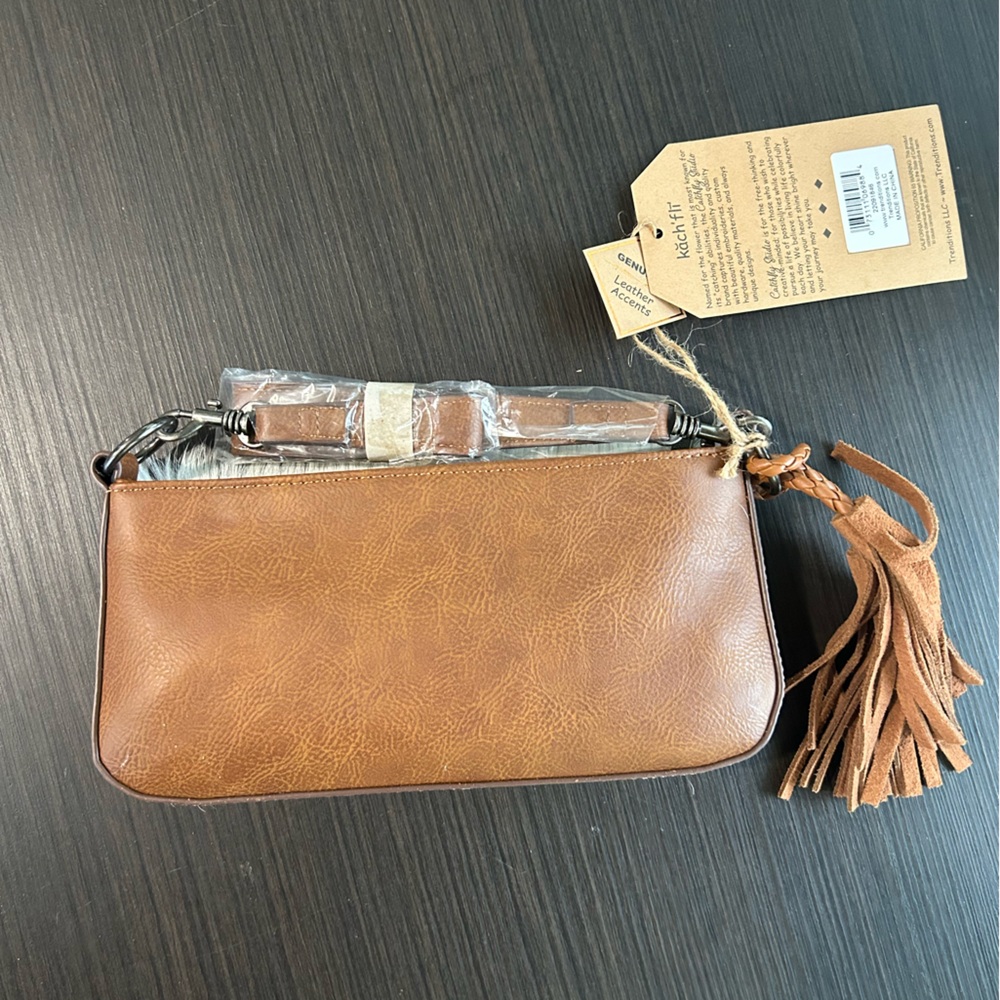 NWT Catchfly Western Cowhide Shoulder and Crossbody Purse - Picture 4 of 6